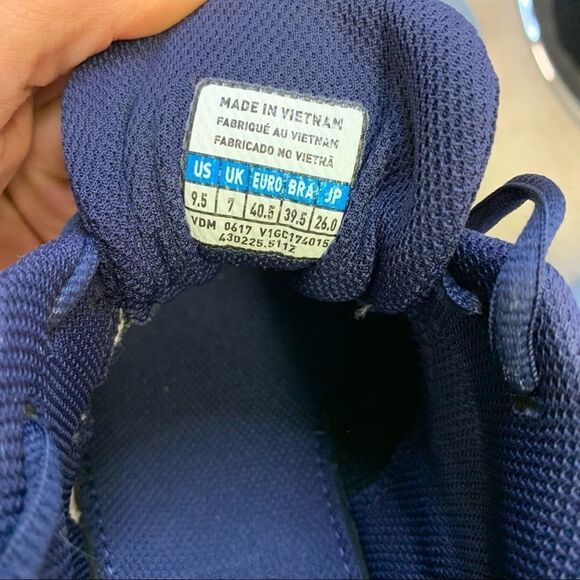 NWOB Mizuno Wave Hurricane 3 Court Shoe Sneaker Size 9.5 - Picture 10 of 11